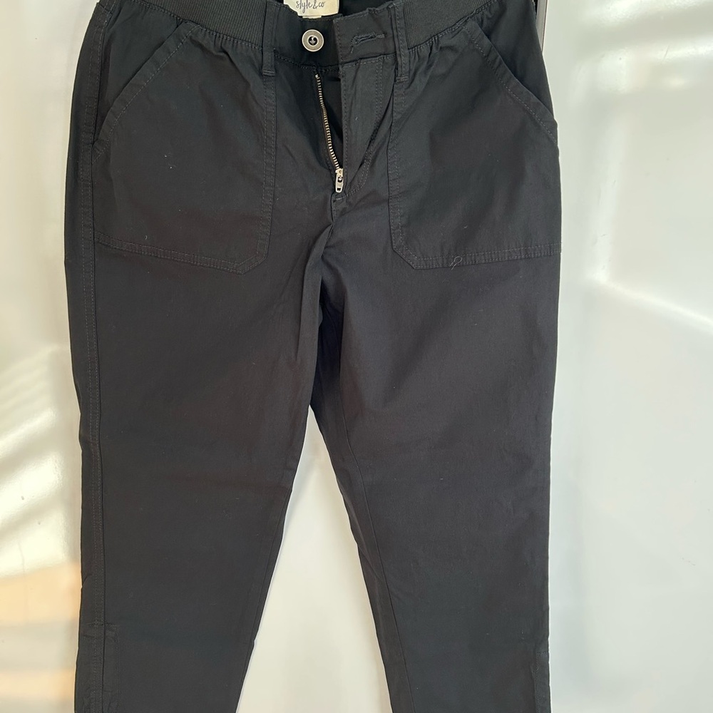 Black Capris